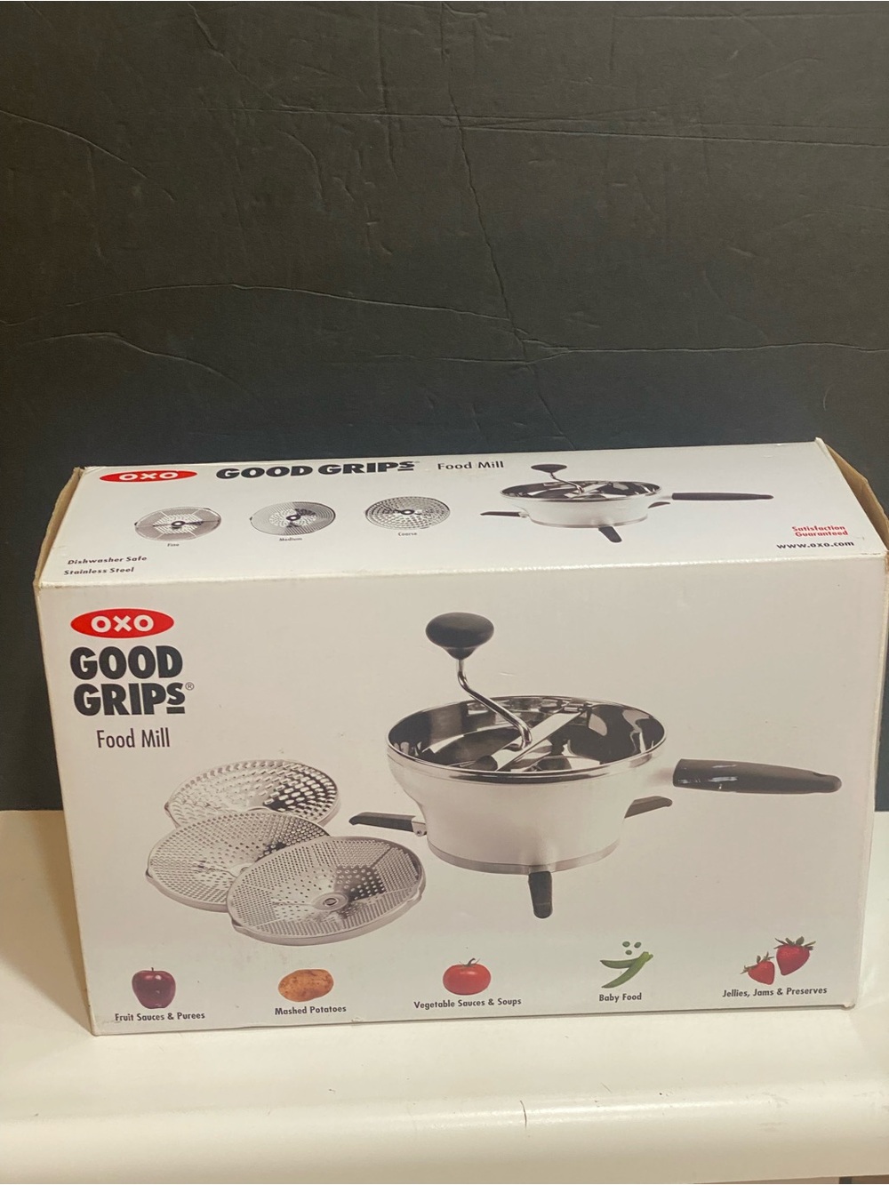 NIB OXO Food Mill